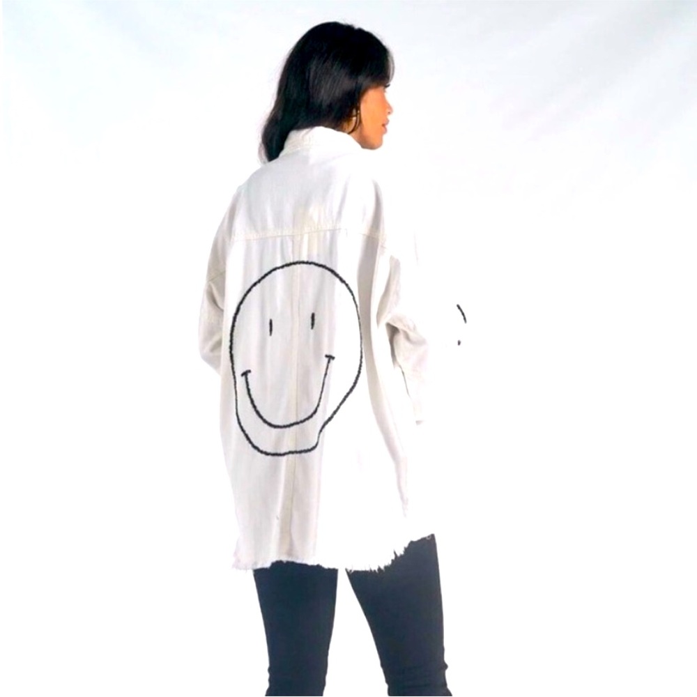EUC ELAN Dolly white denim Smiley Face /snap up w/fringe cotton shirt Shacket S